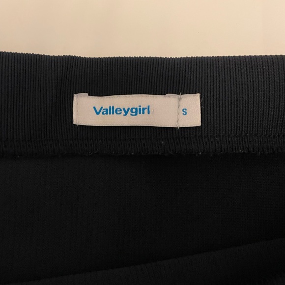 Valleygirl skirt size small - Picture 2 of 2